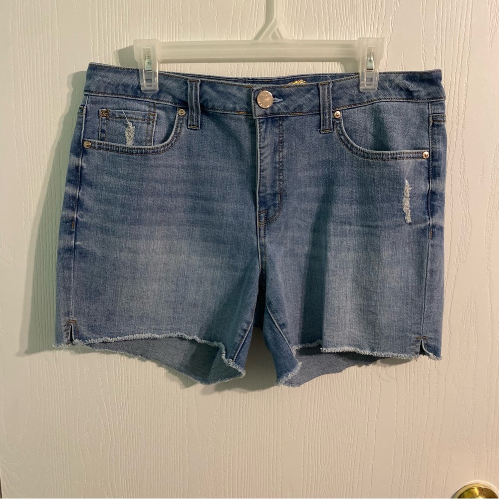 Seven7 Weekend Short Relaxed Fit Cut Off Denim Mom Jean Shorts Jorts Size 10